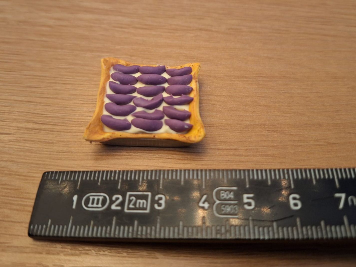 Case e mobili per bambole: Handmade Zwetschgenwähe – Nuovo (secondo la descrizione) da Zürich venduto da HandmadeTinyFood 1