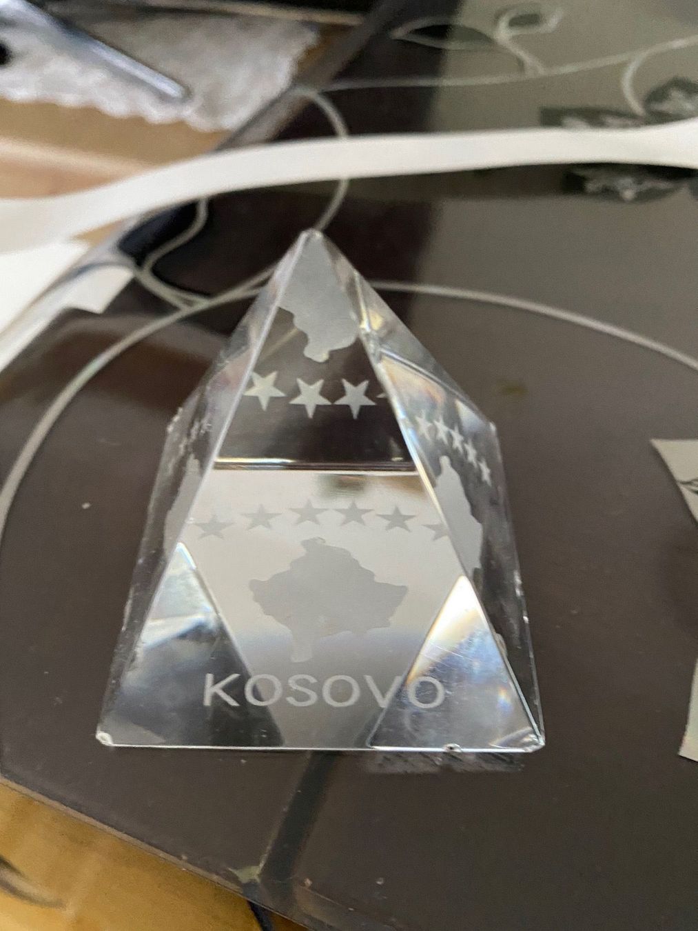 Verres: Glaspyramide Kosova – D'occasion à Emmen par Aribini 1