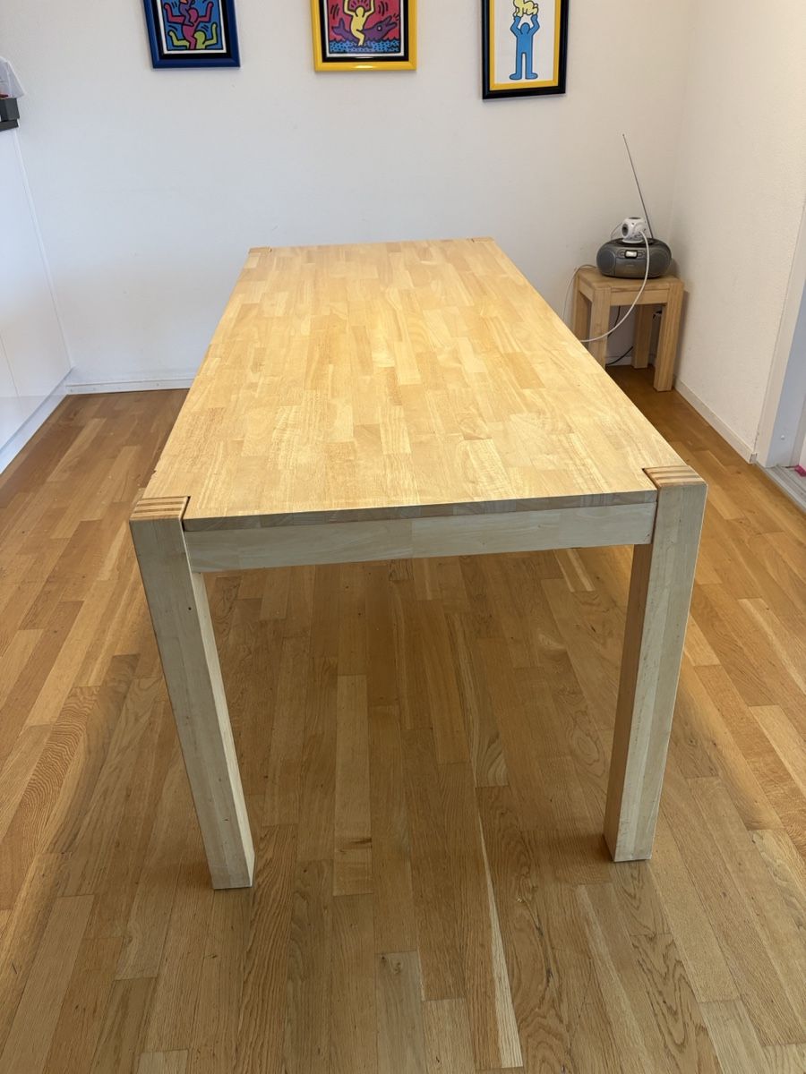 Esstisch Holz massiv hell rechteckig gebrauchter Zustand (Gebraucht) in Niederweningen für CHF 65 – nur Abholung auf Ricardo kaufen