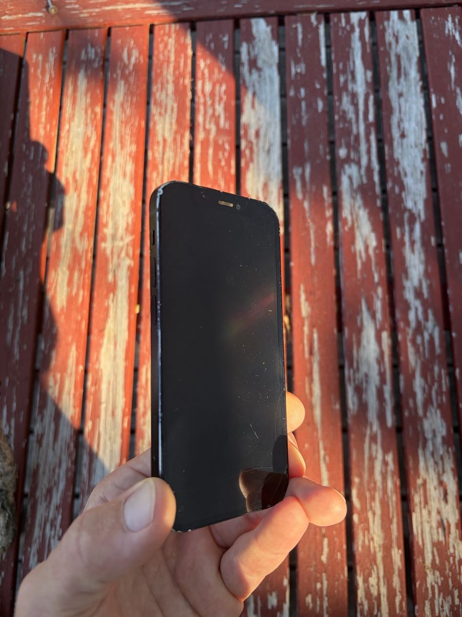 Apple Handys / Smartphones: iPhone 12 mini - Defekter Bildschirm – Gebraucht aus Scuol von jul_xwm9 2