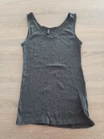 Tanktop mittelgrau, klein geschnitten, ca. Gr. S