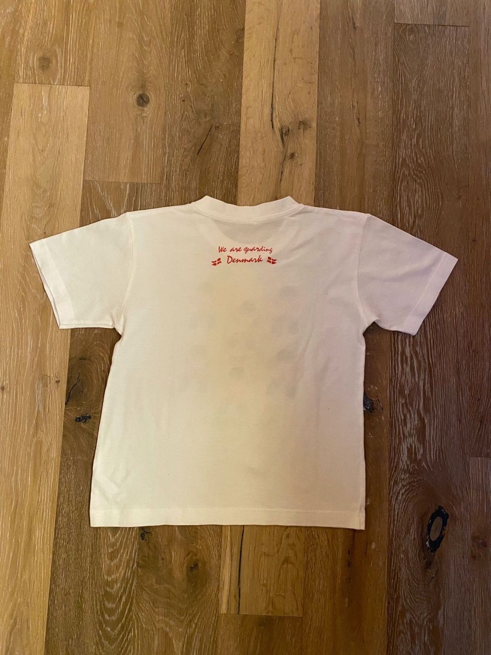 Camicie, T-shirt & Polo: Joli t-shirt 'danois'. 8-10ans – Usato da Grund b. Gstaad venduto da PlageNeige 4