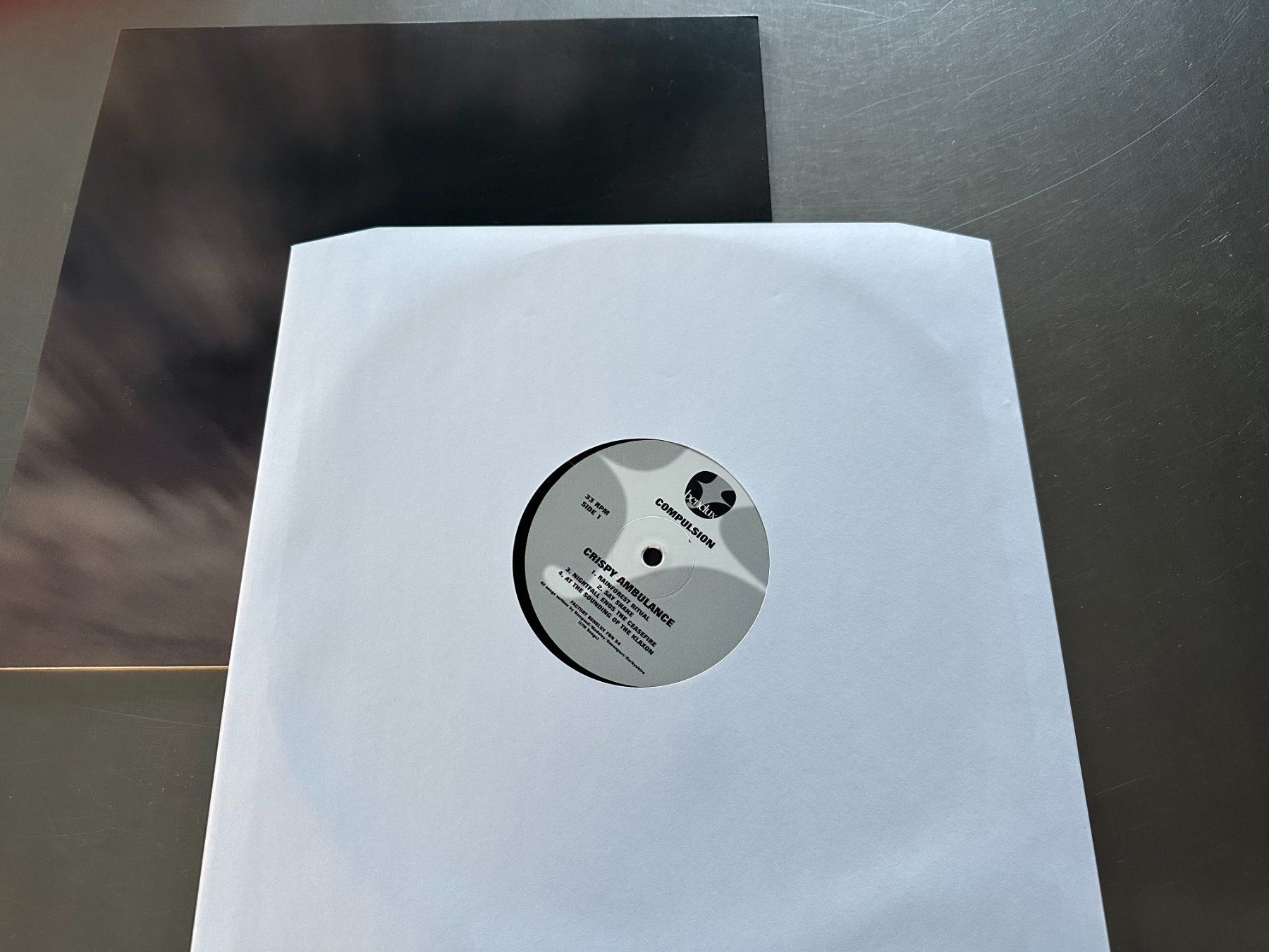 Dischi in vinile: CRISPY AMBULANCE LP COMPULSION - FACTORY RECORDS – Nuovo (secondo la descrizione) da Sion venduto da jaipur1401 2