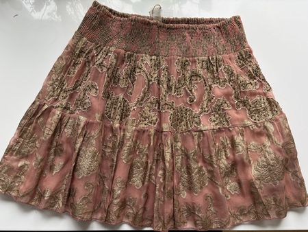 Nkn Nekane Sommer Rock, Grösse M/L Rosa mit Gold Muster Top!