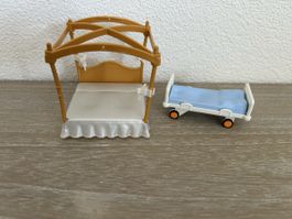 Spielzeugbetten 2 Stk. Himmelbett und Spitalbett