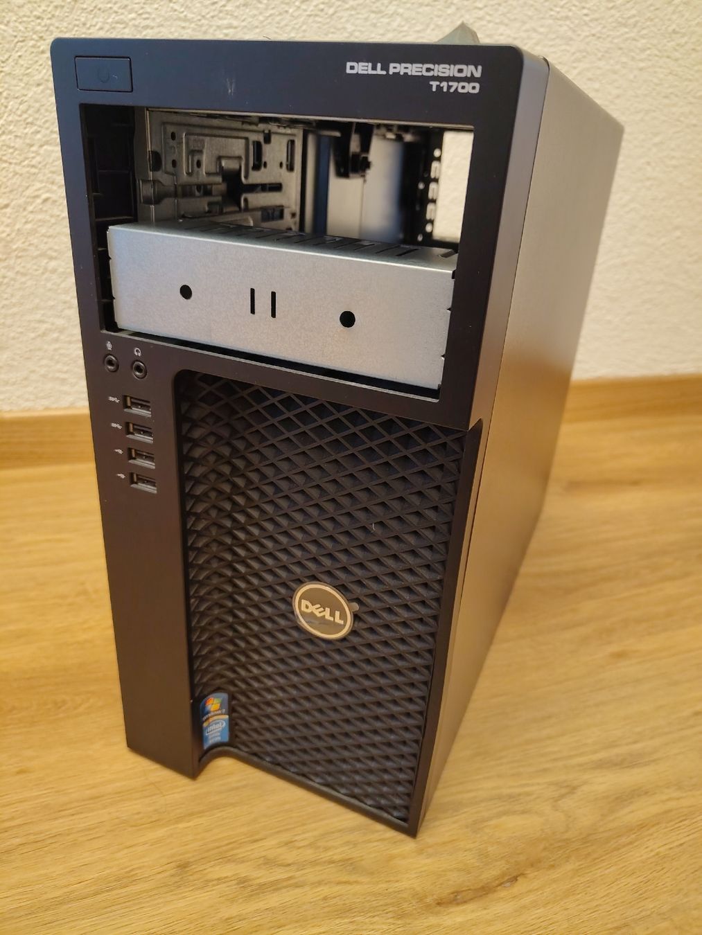 Dell Custodie: Dell Precision T1700 Gehäuse – Usato da Zürich venduto da Almohammed 1