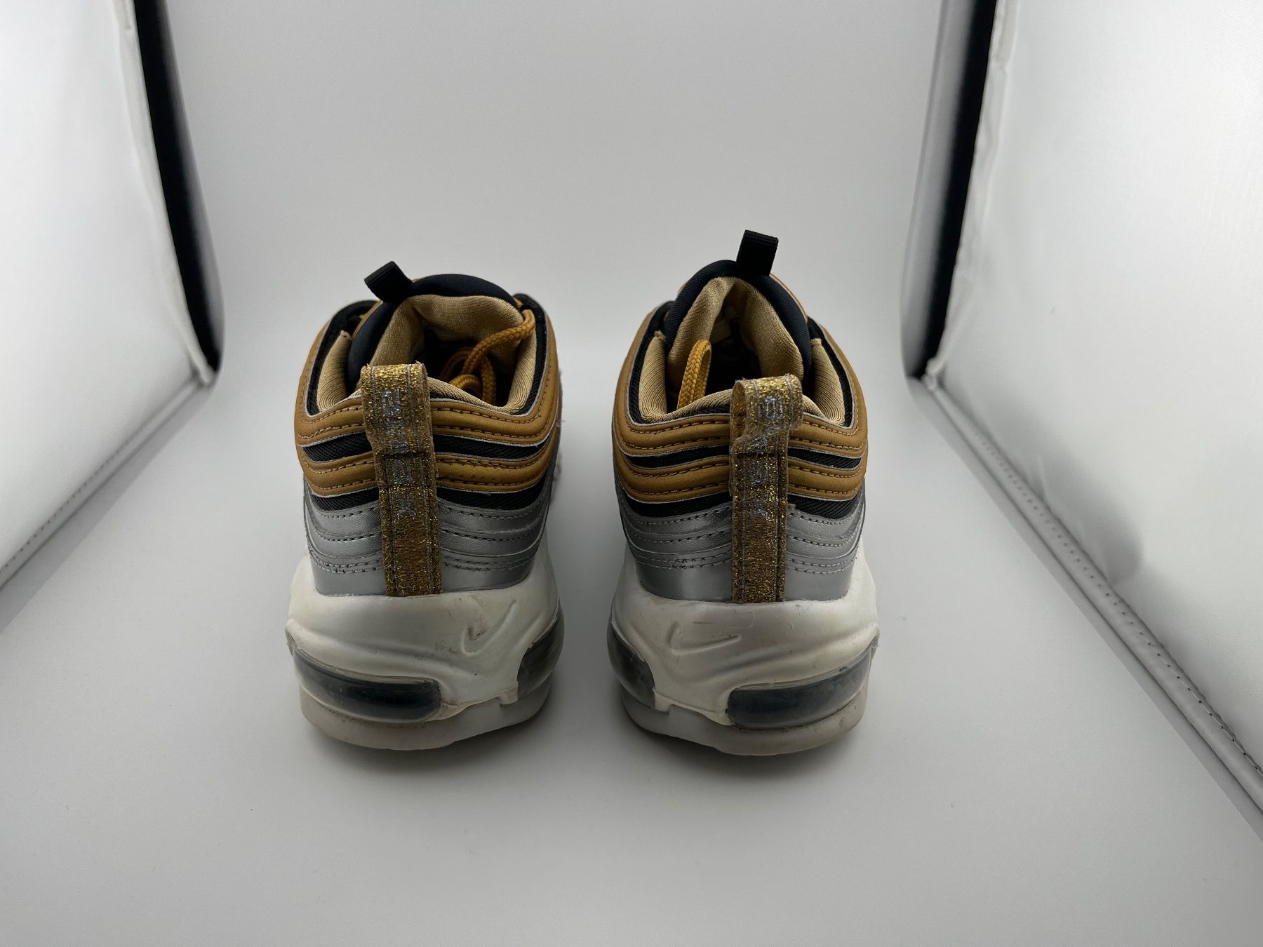 Nike Scarpe da donna: Nike 97 Grösse 37.5 Gold – Usato da Schwenden venduto da Noppenwelt.ch 3