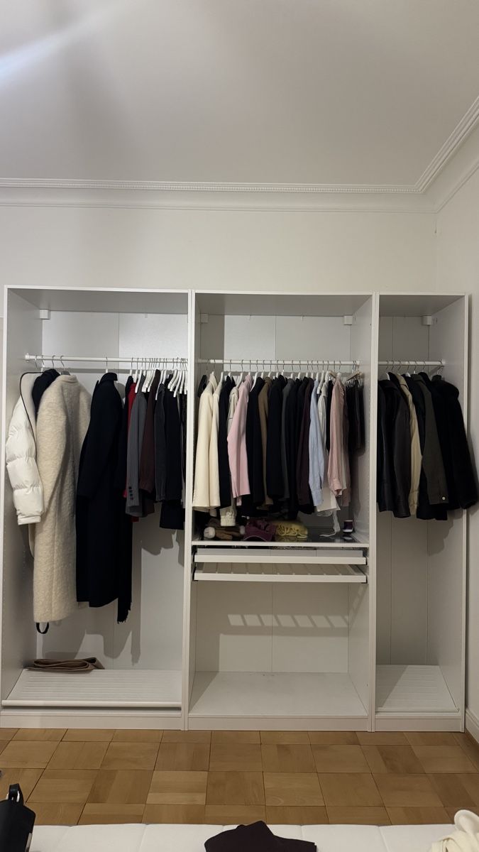 Ikea Porte manteau: Kleiderschrank  – Neuf (Voir description) à Zürich par kva_wfw5