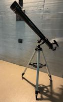 Großes Refraktor-Teleskop mit Dreibein-Stativ (Fernrohr)