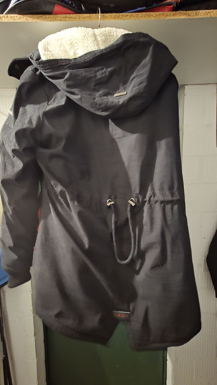 Vestes: Marikoo Winterparka Akira – D'occasion à Riggisberg par and_w5yl 2
