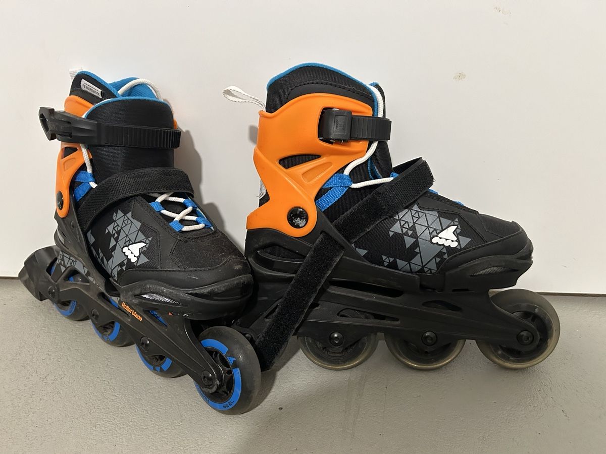 Inline-Skating & Rollschuhe: Inline Skates Rollerblade - Gr. 29-33 – Gebraucht aus Niederrohrdorf von