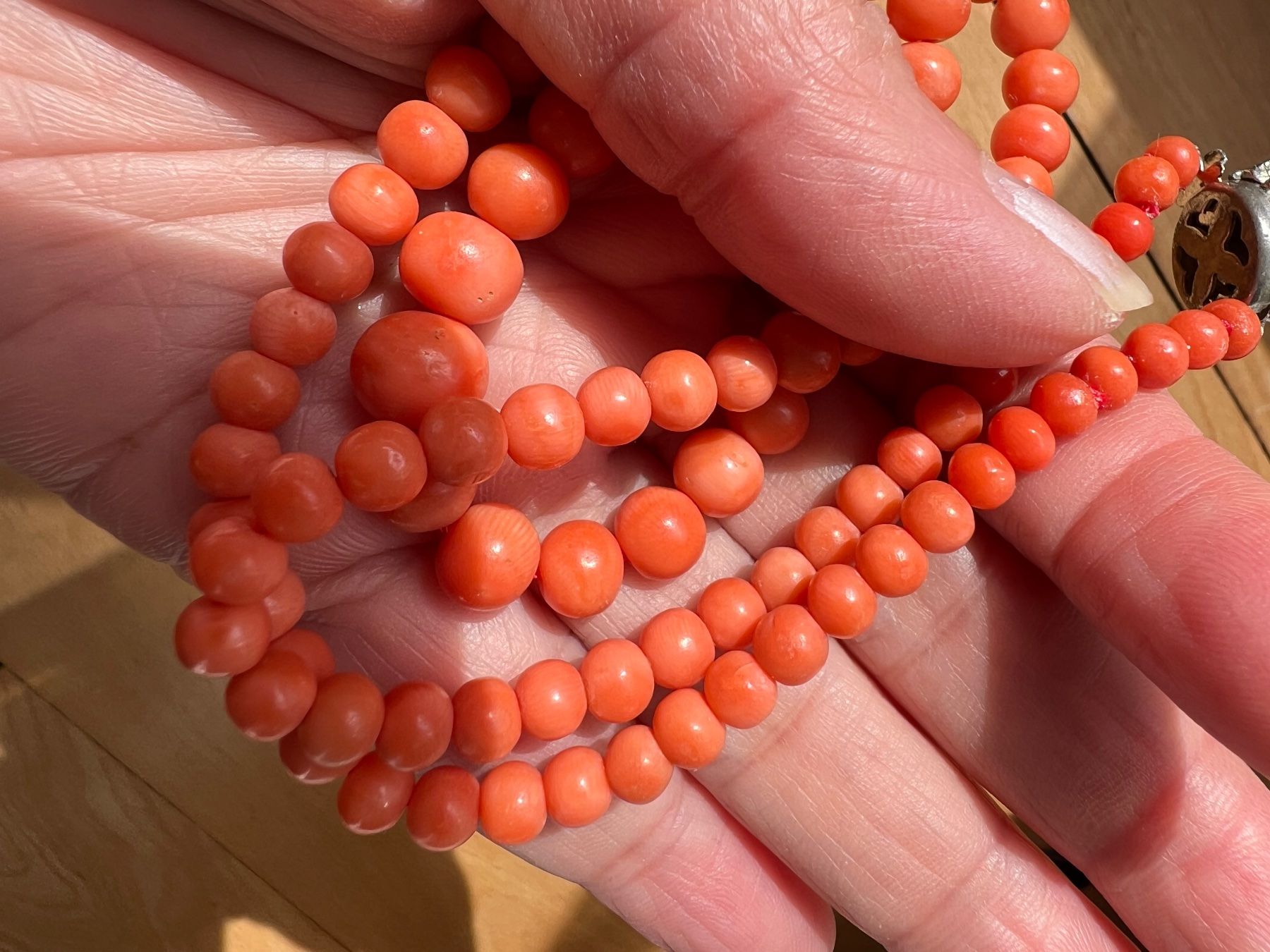 Catenine: Korallen kette  2 – Usato da Lengnau BE venduto da Luan2014