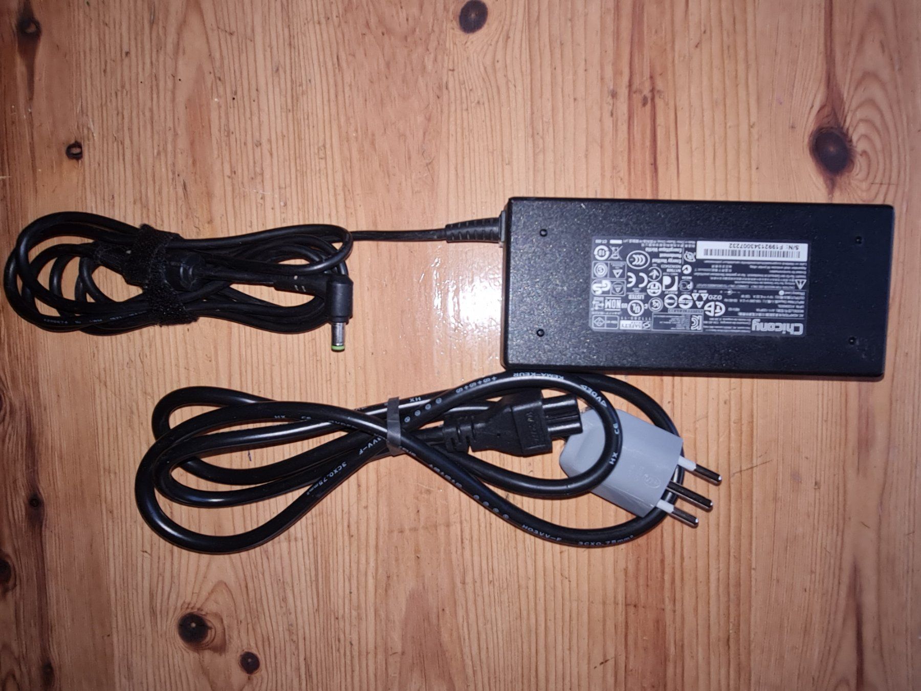 Chargements: Netzteil 120W – D'occasion à Winterthur par Hai6 1