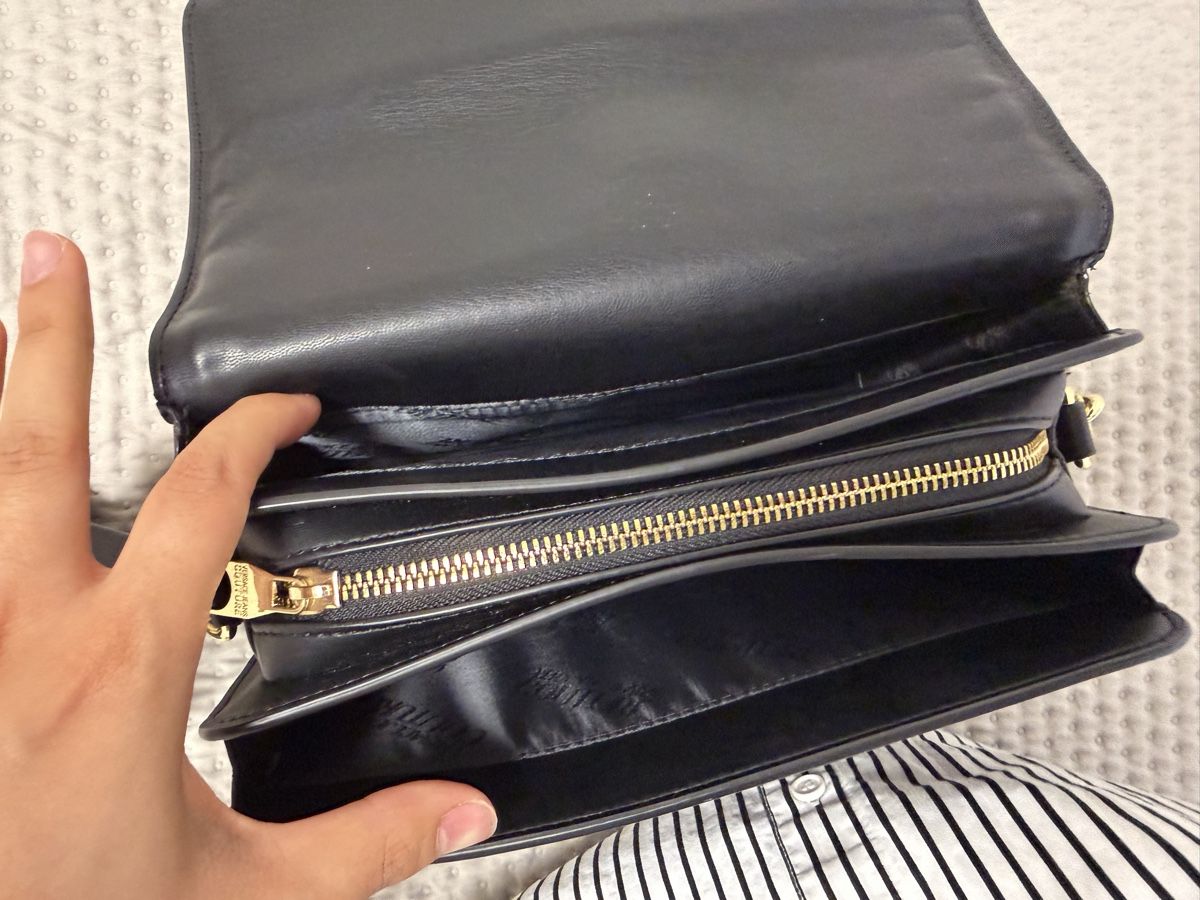 Versace Borse da donna: Schwarze Versace Jeans Couture Umhägetasche – Nuovo (secondo la descrizione) da Basel venduto da sid_dem 5