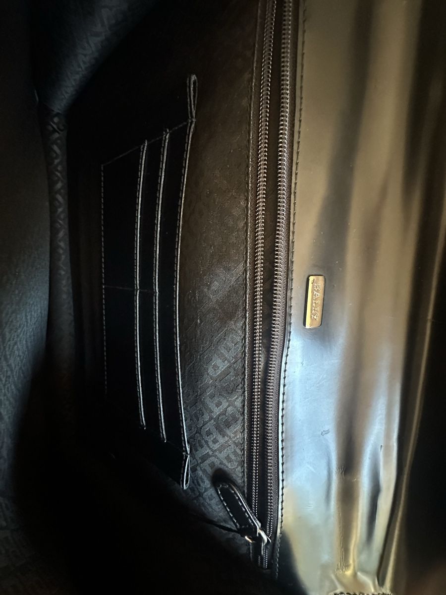 Bally Valigie & Borse: Mappe aus reinem Leder von Bally – Usato da Schlieren venduto da lha_c6g7 4