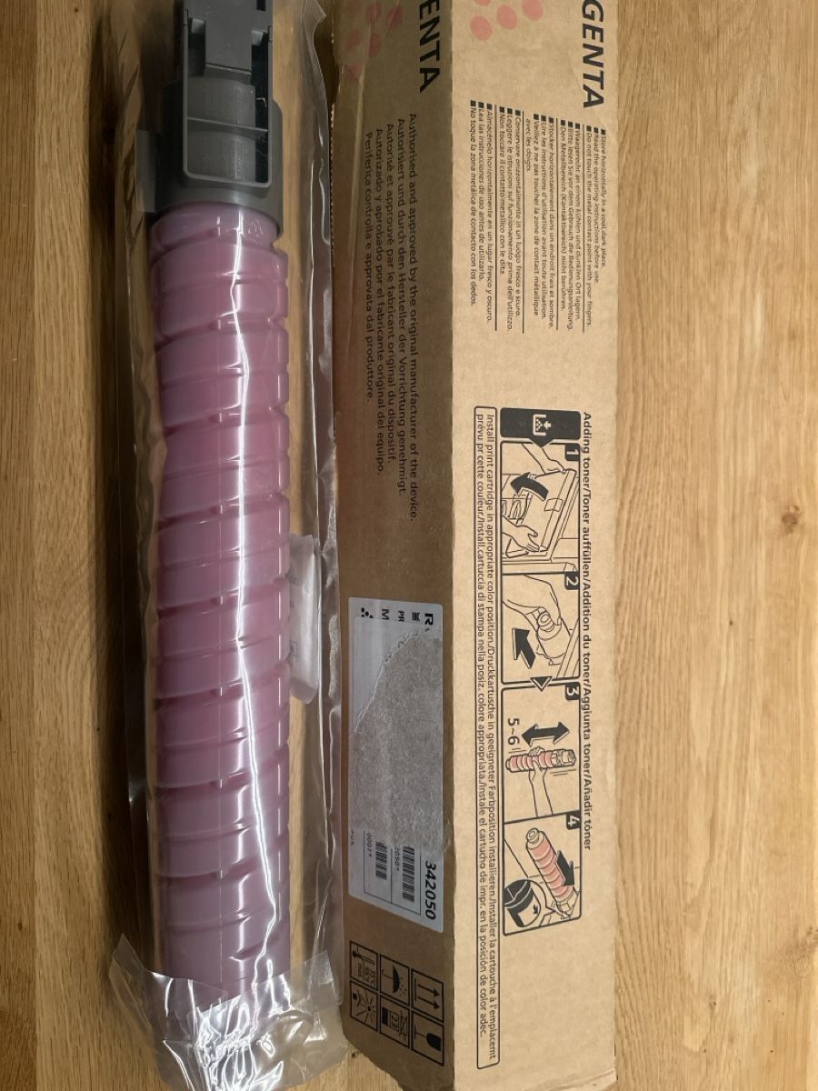 Ricoh Cartucce per stampanti & toner: Toner Magenta – Nuovo e nell'imballaggio originale da Oberwangen b. Bern venduto da Audiofisch 1