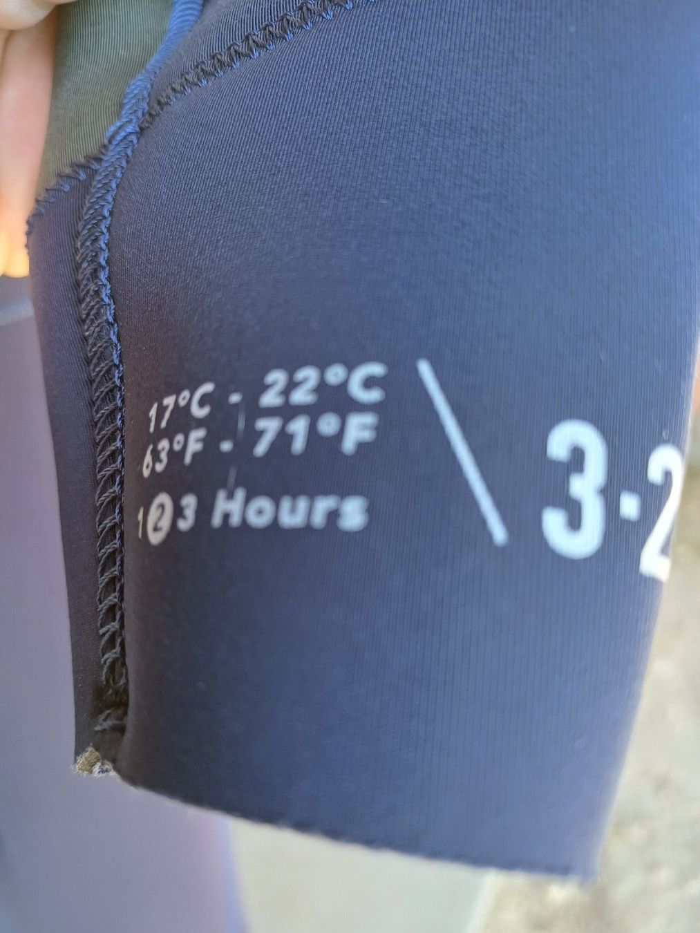 Decathlon Anzüge: Neopren Anzug  – Neu und originalverpackt aus Niederbipp von Dominique031 3