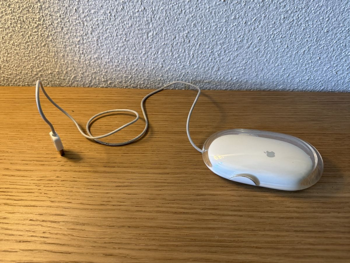 Apple Mouse: Souris Apple USB bon état – Usato da Kloten venduto da Mumiiin