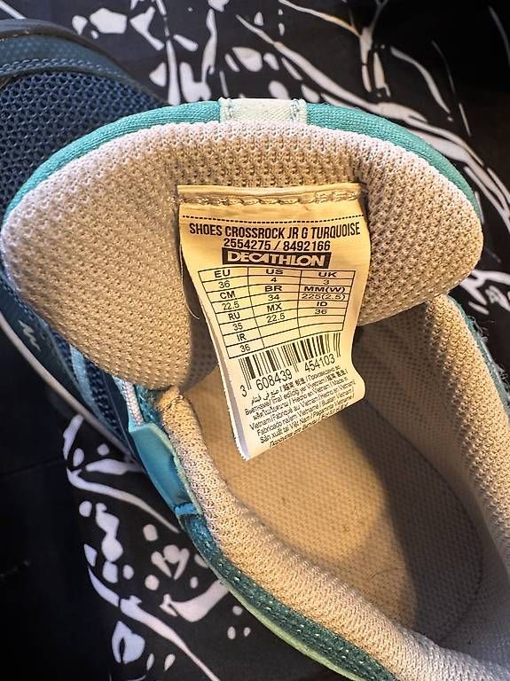 Decathlon Scarpe da donna: Wanderschuhe Quechua gr. 36, Top Zustand – Nuovo (secondo la descrizione) da Ostermundigen venduto da Sinlimite37 2