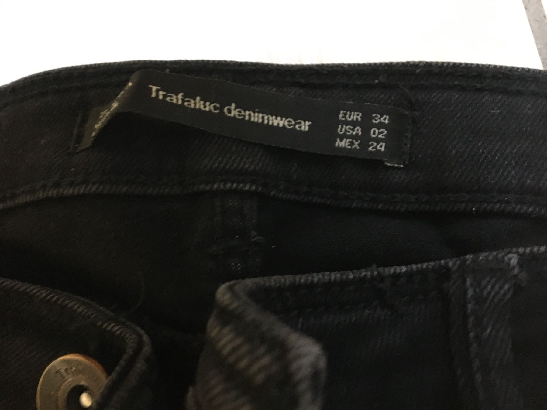 Zara Lots de vêtements: Kleiderpacket 34 – D'occasion à Arth par Vrecam51 2