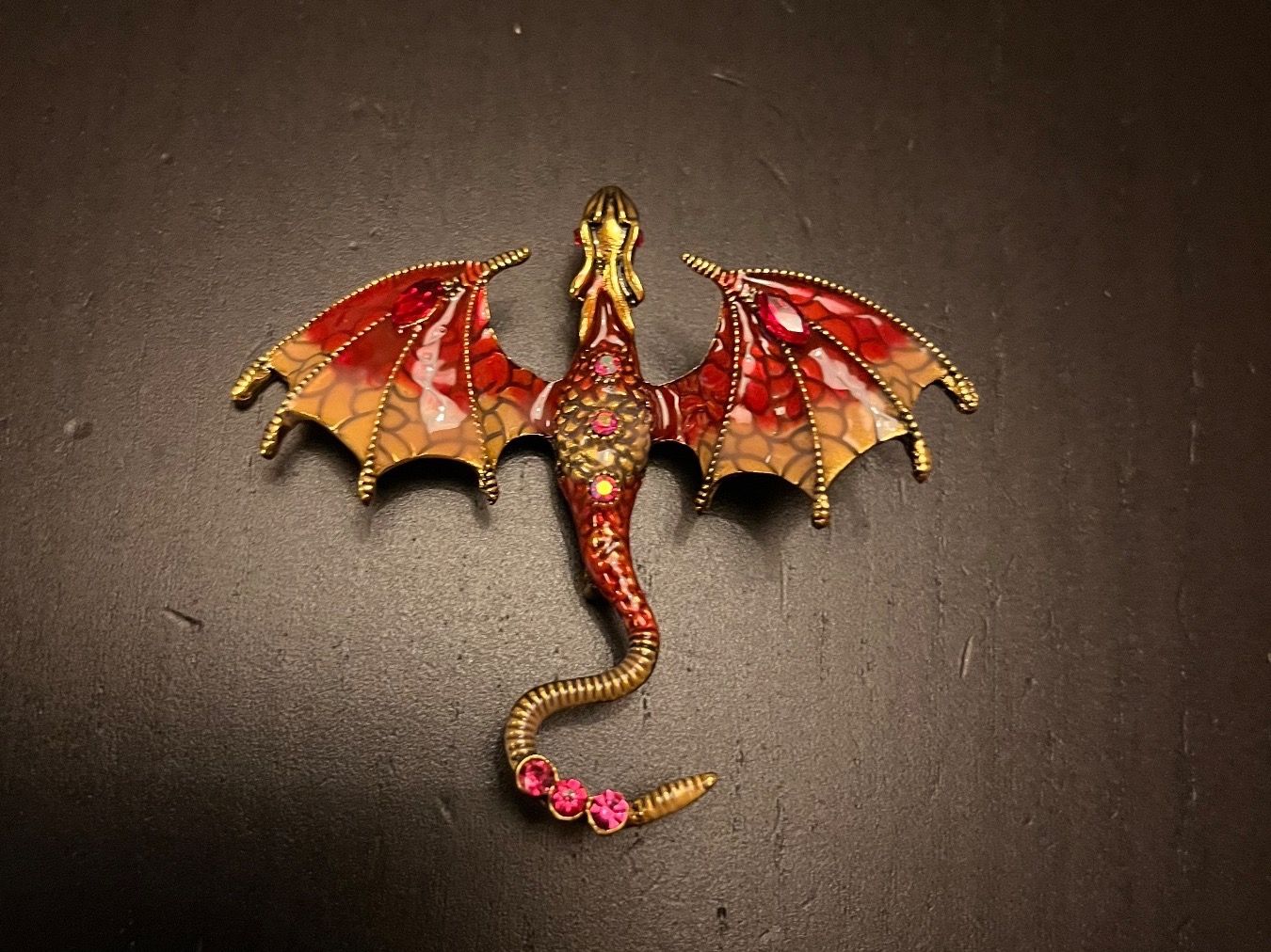Broschen & Nadeln: Brosche Drache – Neu (gemäss Beschreibung) aus Gams von Mariawicca 1