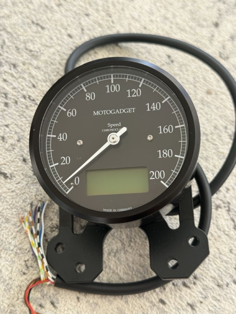 Tutti i ricambio per moto: Motogadget Chronoclassic Tacho 80mm, Neu – Nuovo (secondo la descrizione) da Luzern venduto da Mangoschnitz