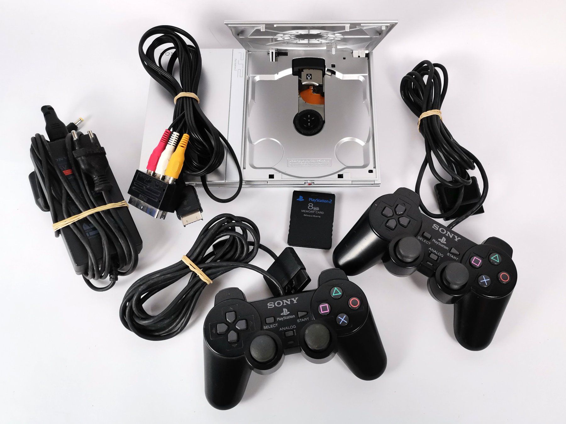 Sony Konsolen: SONY Playstation 2 Slim Bundle – Gebraucht aus Schaffhausen von Restwert_SH 2