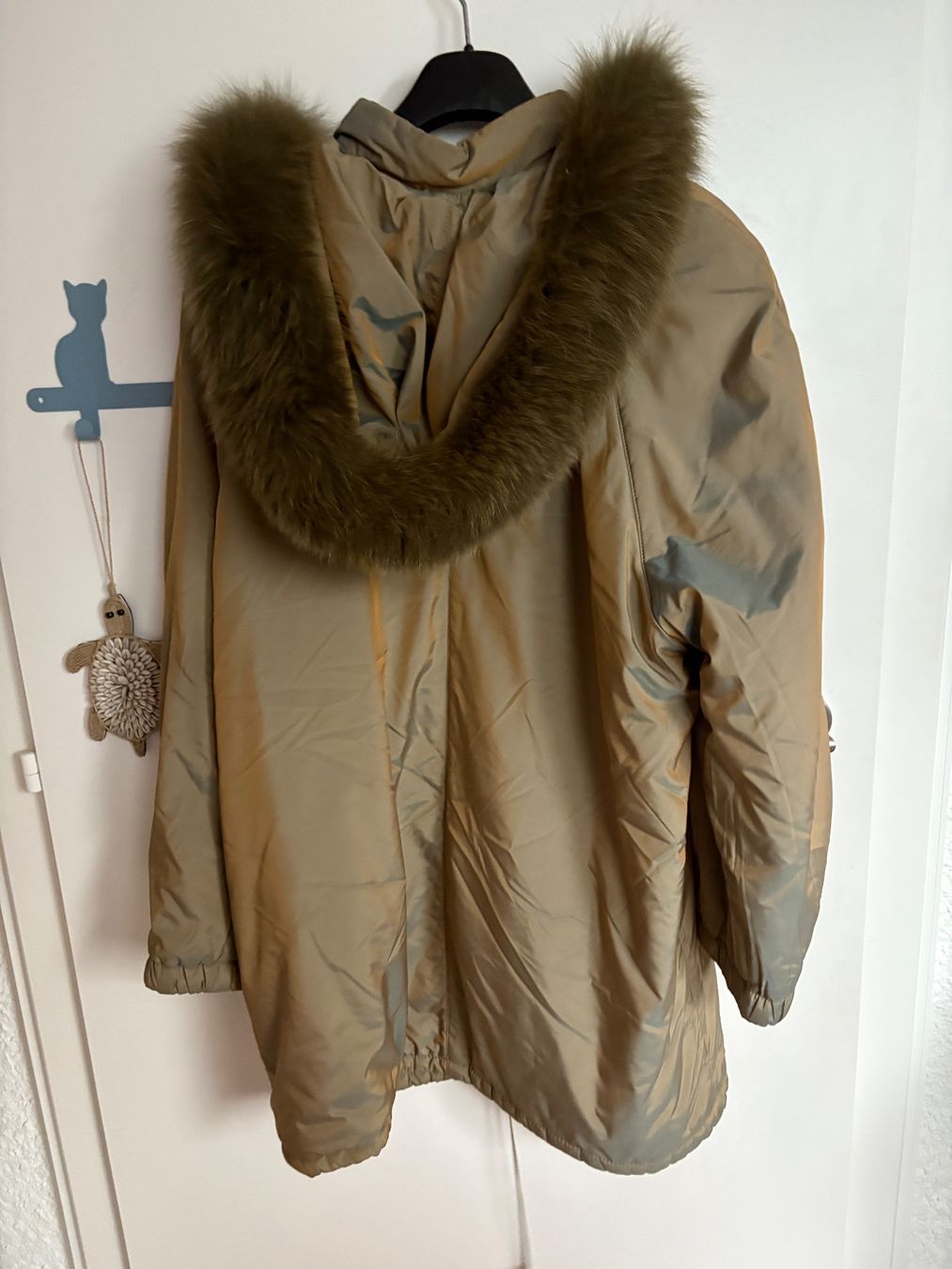 Giacche: Parka élégante avec capuche fourrée – Usato da Lausanne venduto da milou201619 4