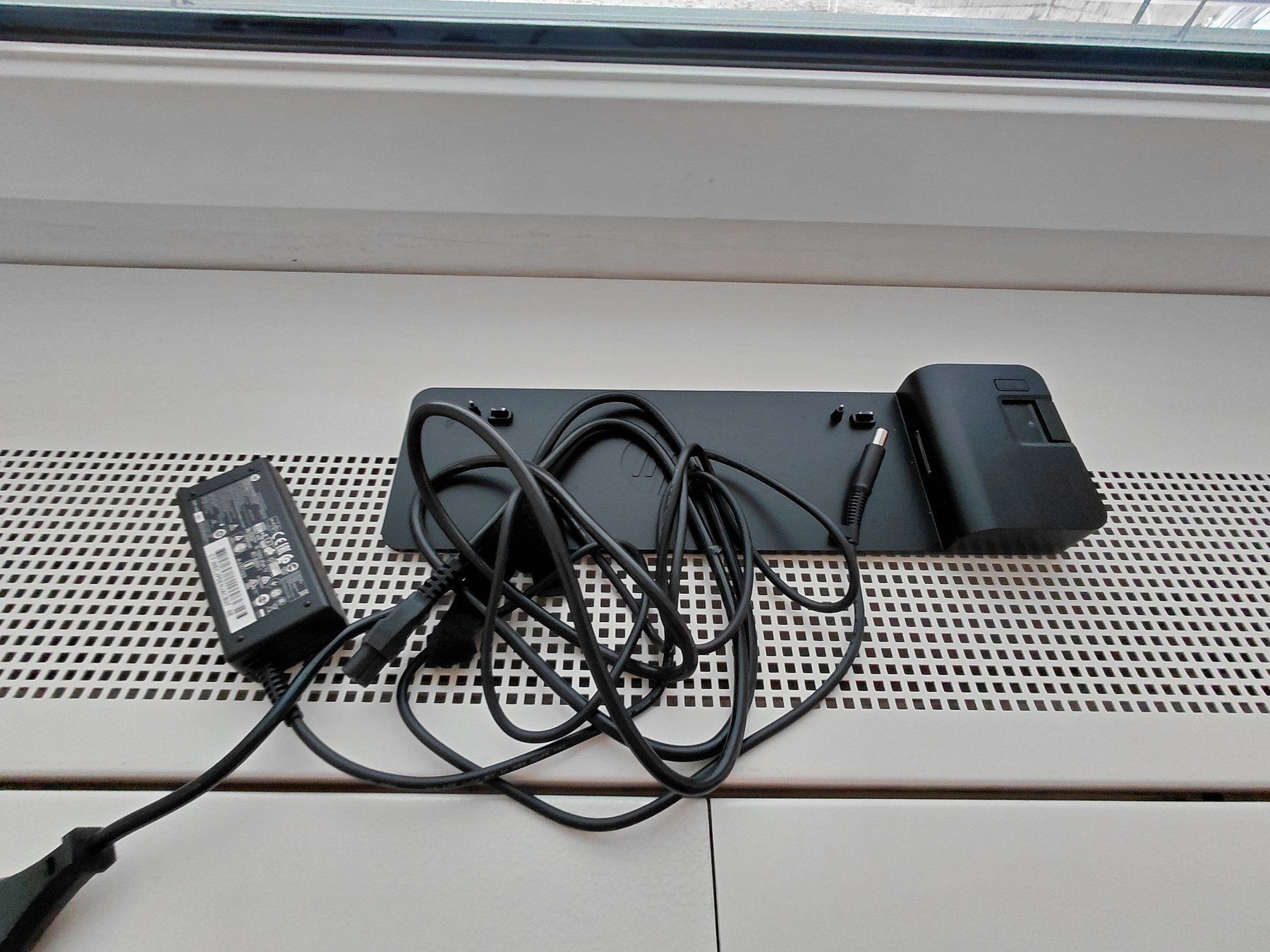 Hewlett Packard Docking station: 3 x Docking-Stations HP  UltraSlim – Usato da Aarau venduto da ljordan 1