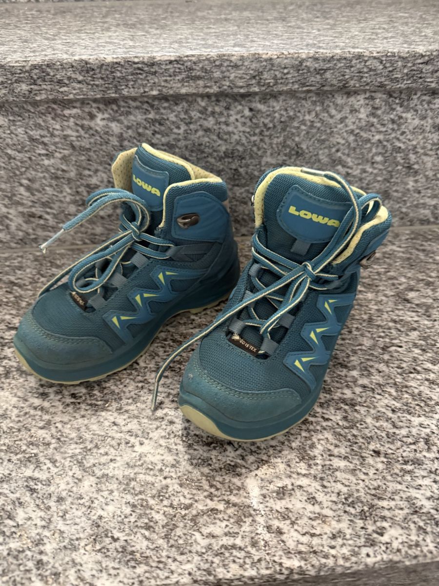 Chaussures garçon: Kinder Wanderschuhe  – D'occasion à Horgen par nad_68nw