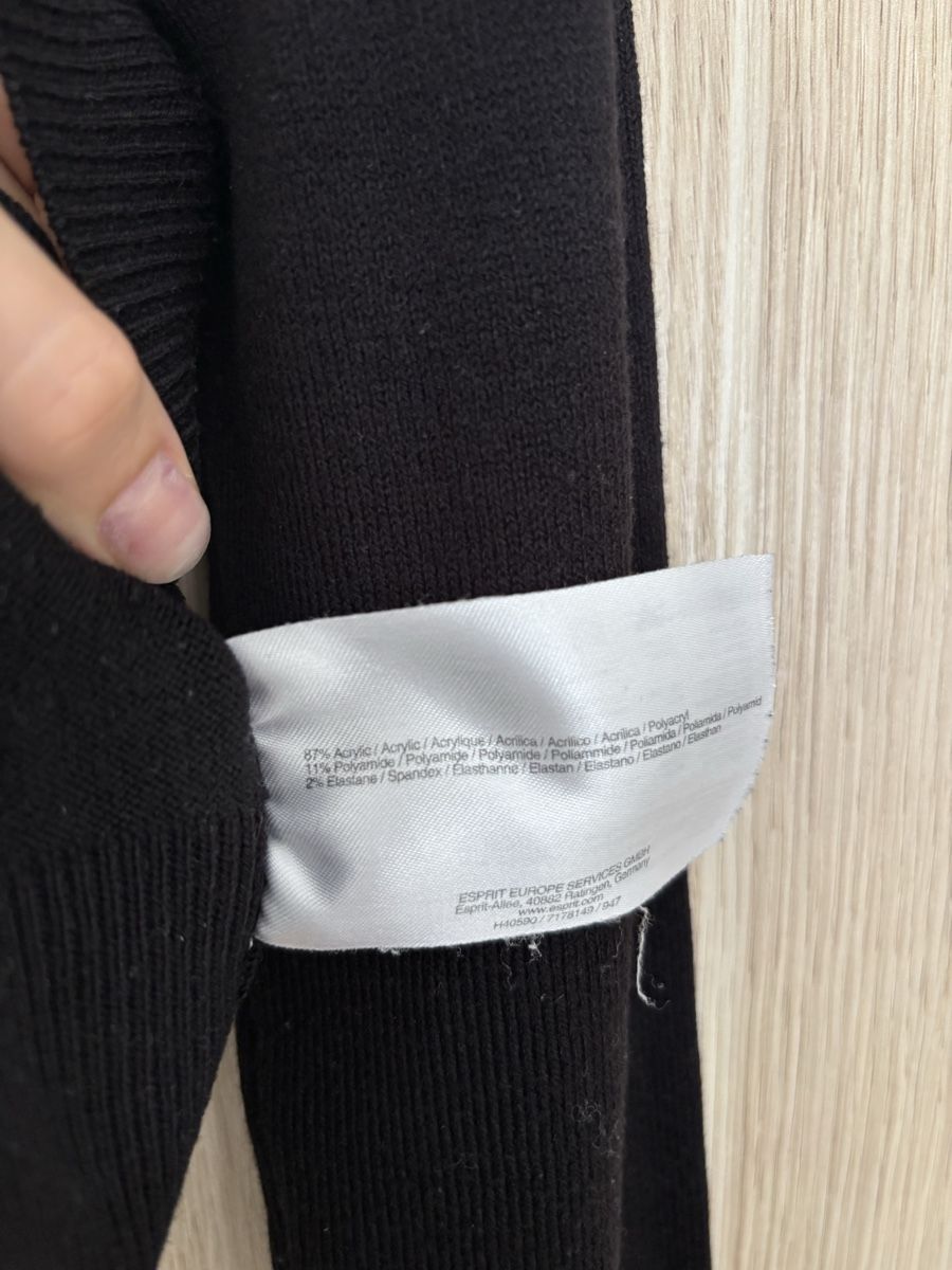 Esprit Maglioni & Felpe: Damen Pullover edc schwarz V-Ausschnitt Grösse XS – Usato da Basel venduto da DressDrop 4