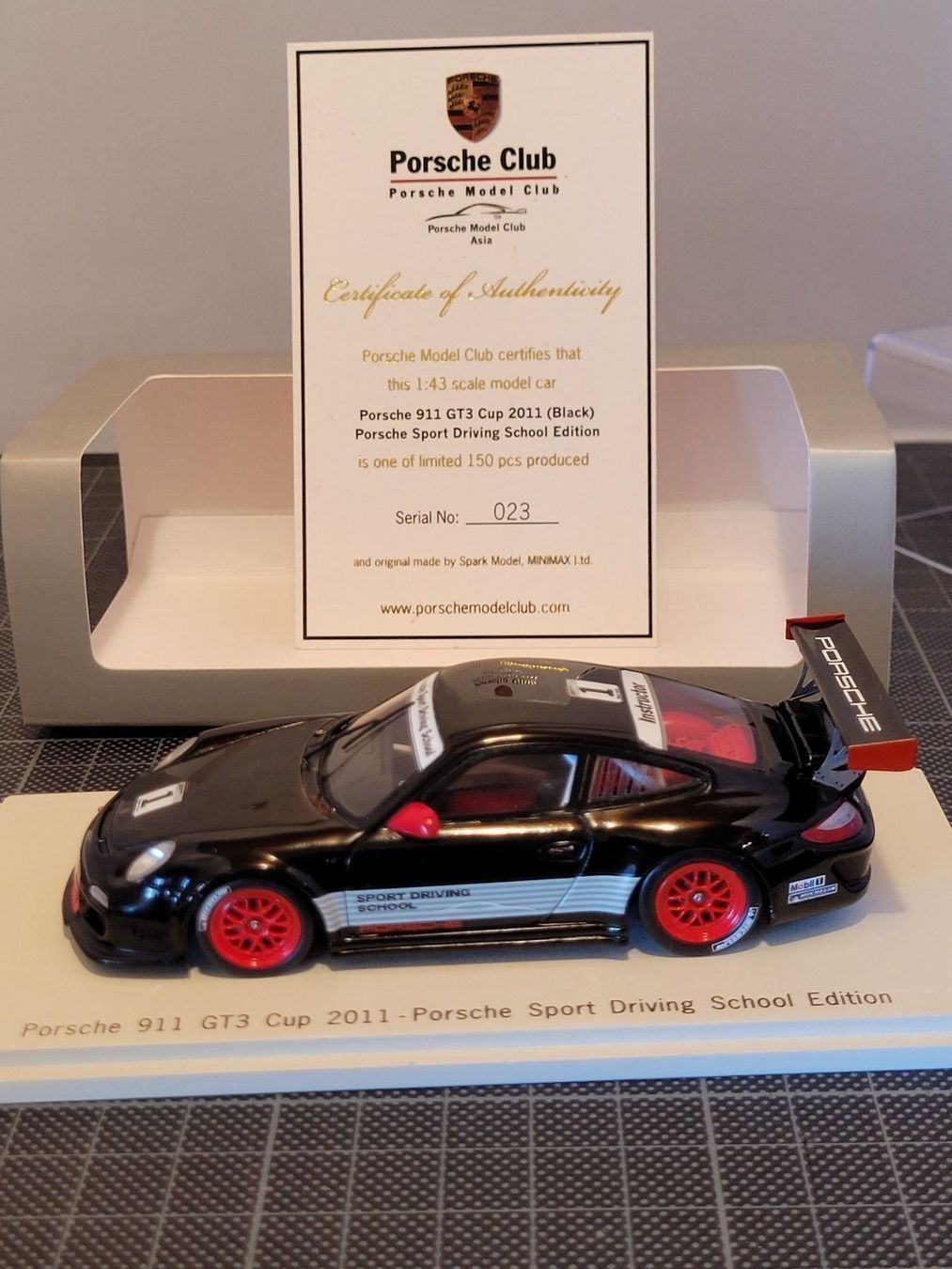 Porsche Modellini d'auto: Porsche 911 GT3 CUP 2011 – Nuovo e nell'imballaggio originale da Chézard-St-Martin venduto da AlPat-Collections 2