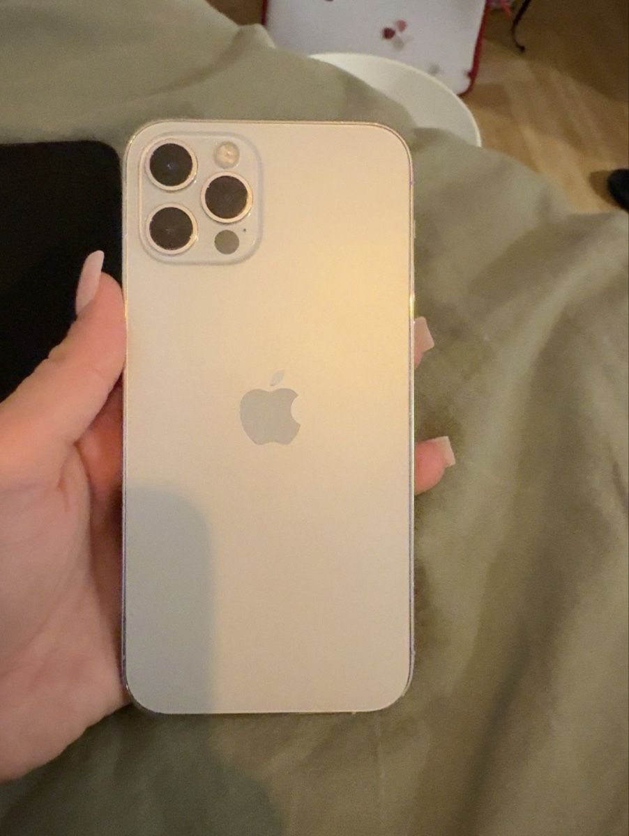 Apple Portables: Iphone 12 pro 256GB – D'occasion à hombrechtikon par nai_6n2q 1