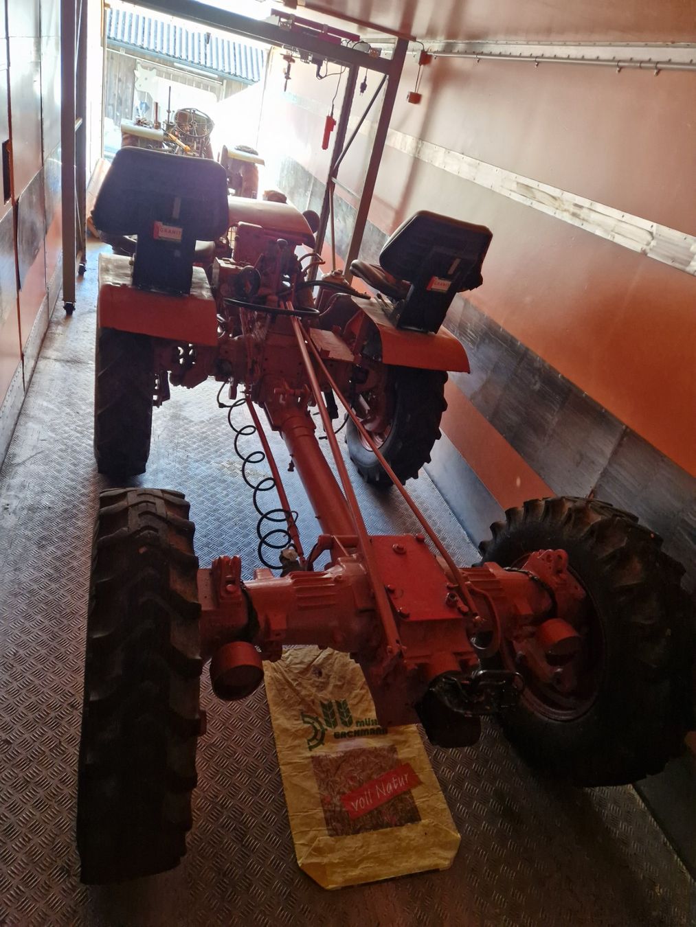 Merk Pullax Trattori: 2 Stück Merk Pullax P12 – Usato da Roggwil TG venduto da Rollingmaster 4