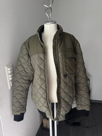 Steppjacke olivgrün Grösse Large