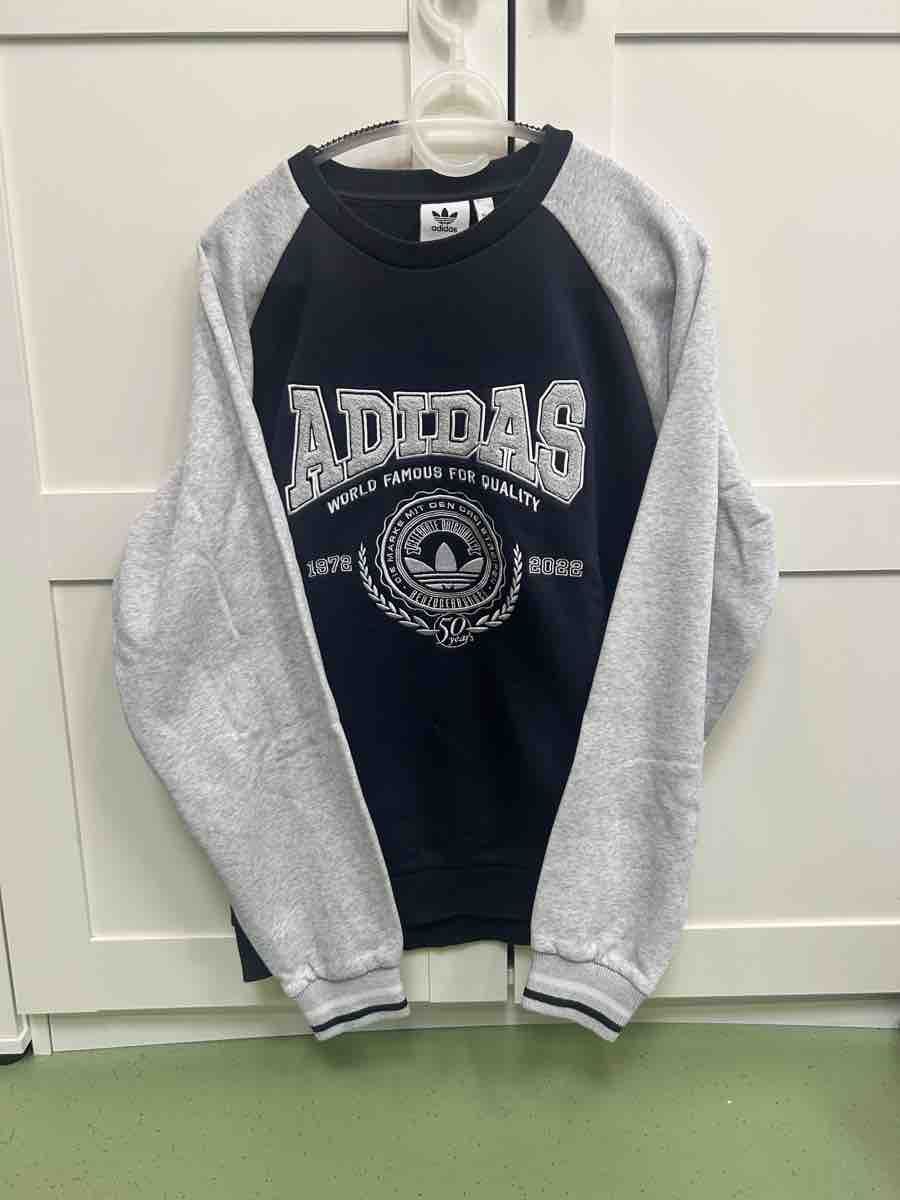 Adidas Maglioni & Felpe: Adidas Pullover Grösse M dunkelblau – Nuovo (secondo la descrizione) da Recherswil venduto da svfae77
