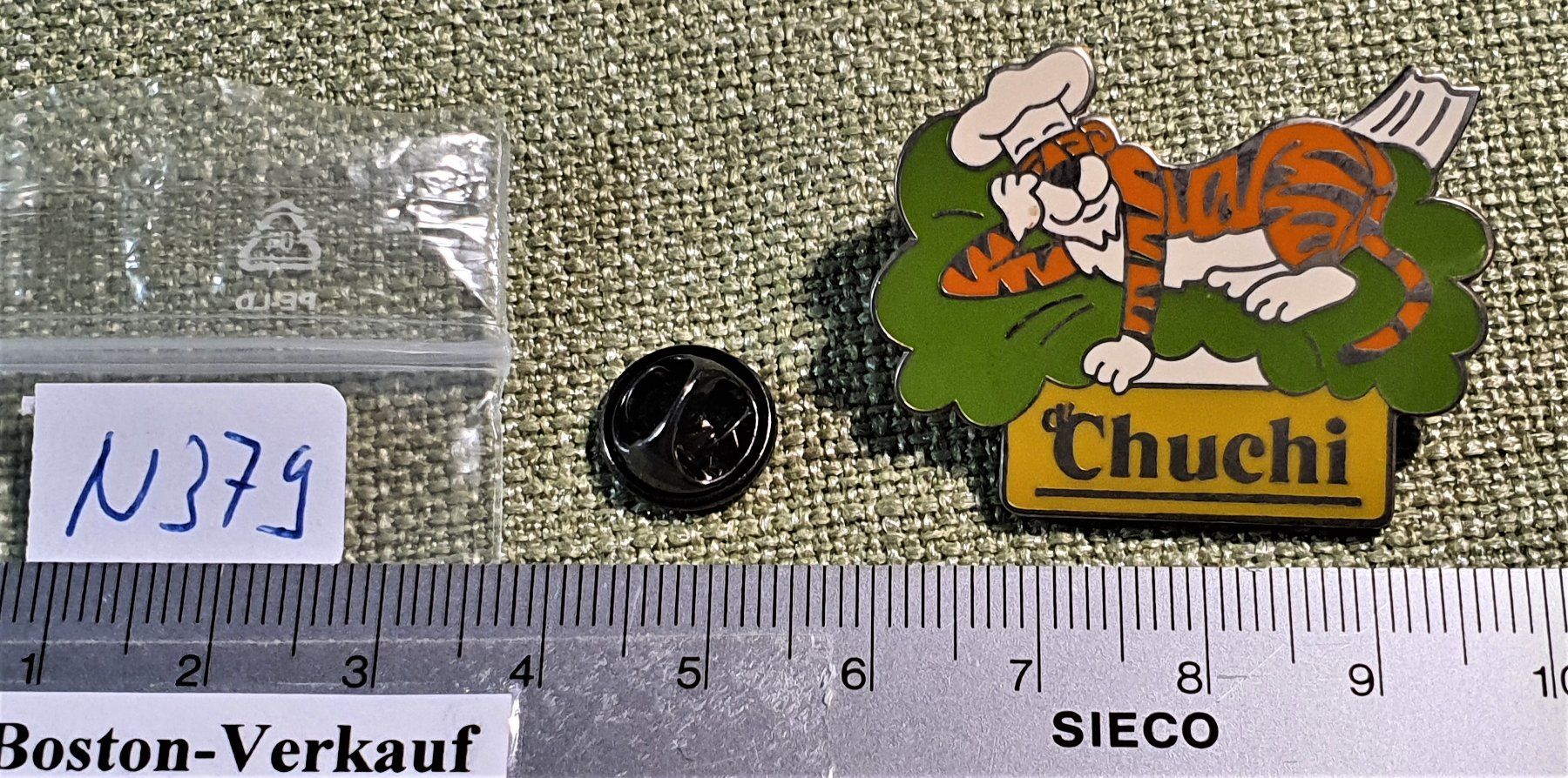 Placchette & Badge: N379 - Zeitschrift d'Chuchi Tiger Pin – Usato da Reinach BL venduto da Boston-Verkauf 1