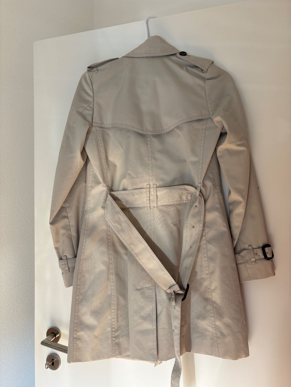 Burberry Cappotti: Burberry Prorsum Trenchcoat beige – Usato da Züberwangen venduto da biene_83 3