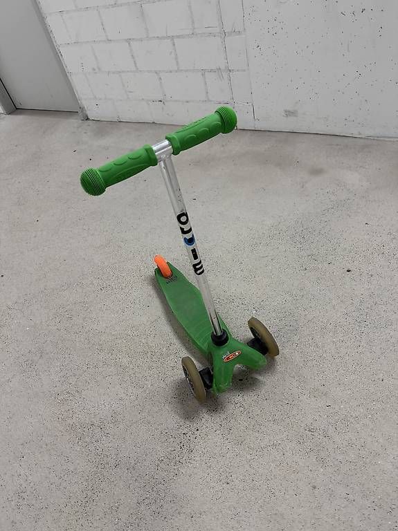 Kickboard: Micro Roller für die Kleinsten – Usato da Fehraltorf venduto da dan_k7yb