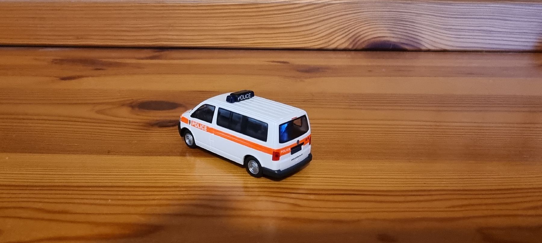 Rietze Modellini d'auto: Rietze VW Bus T5 Polizei Bern 1:87 – Nuovo (secondo la descrizione) da Bettlach venduto da United83 1
