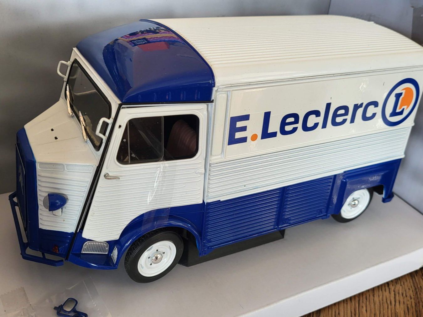 Solido Modellini d'auto: Citroën Type HY - E.Leclerc 1:18 Solido – Usato da Rothrist venduto da Juana5 2