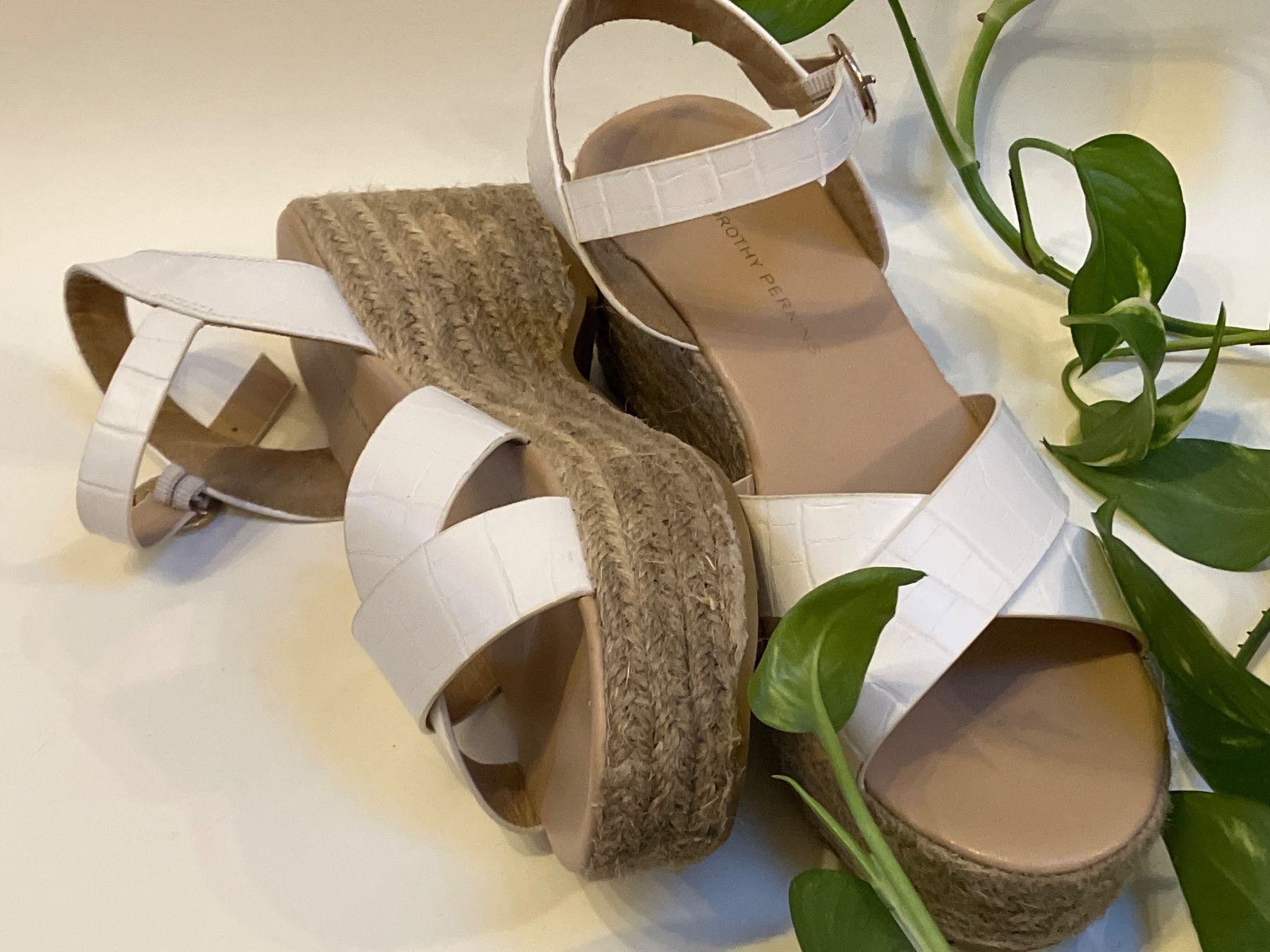 Dorothy Perkins Scarpe da donna: Plateau Sandalen weiss mit Absatz – Usato da Baden venduto da Hikaruu 2