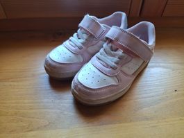 Kinder Turnschuhe pink/weiss Grösse 27 gebraucht