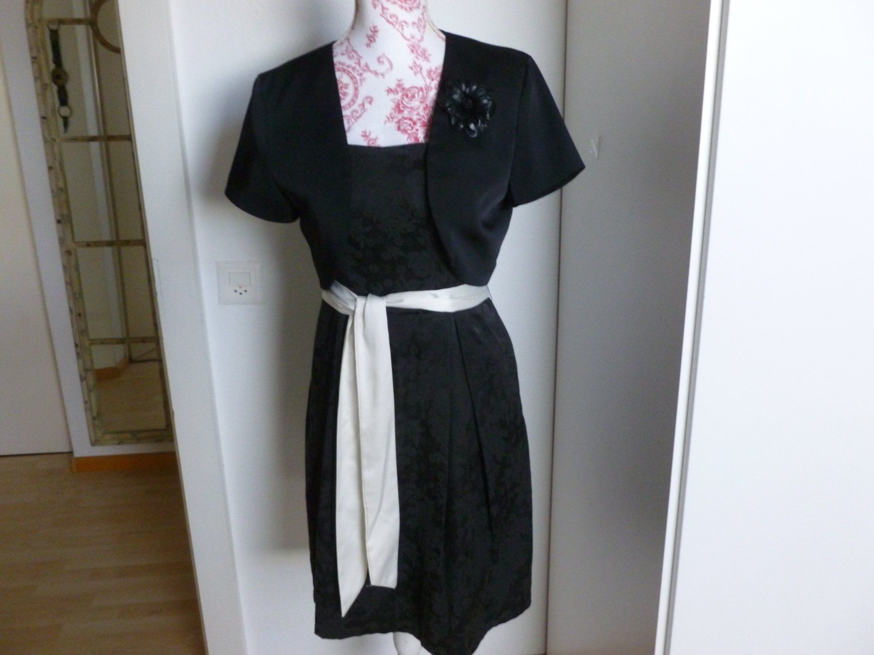 Robes: Kleid – D'occasion à Arlesheim par Jadur