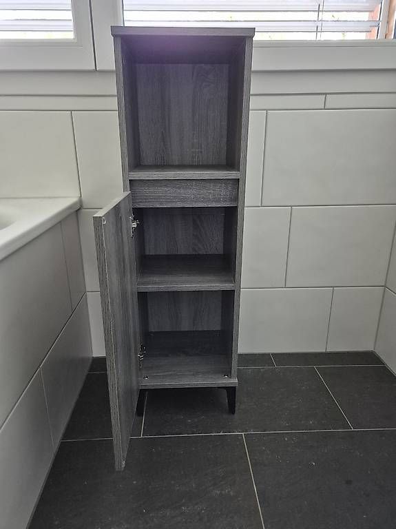 Badezimmermöbel: Badezimmer Möbel – Gebraucht aus Effretikon von panda98