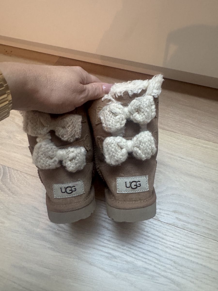 Ugg Scarpe per ragazzi: Ugg – Usato da Ruvigliana venduto da lux_t2sb