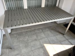 Gartentisch