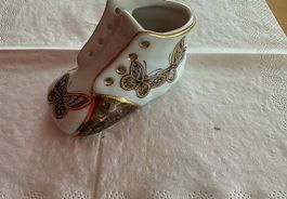 Kinderschuh aus Porzellan