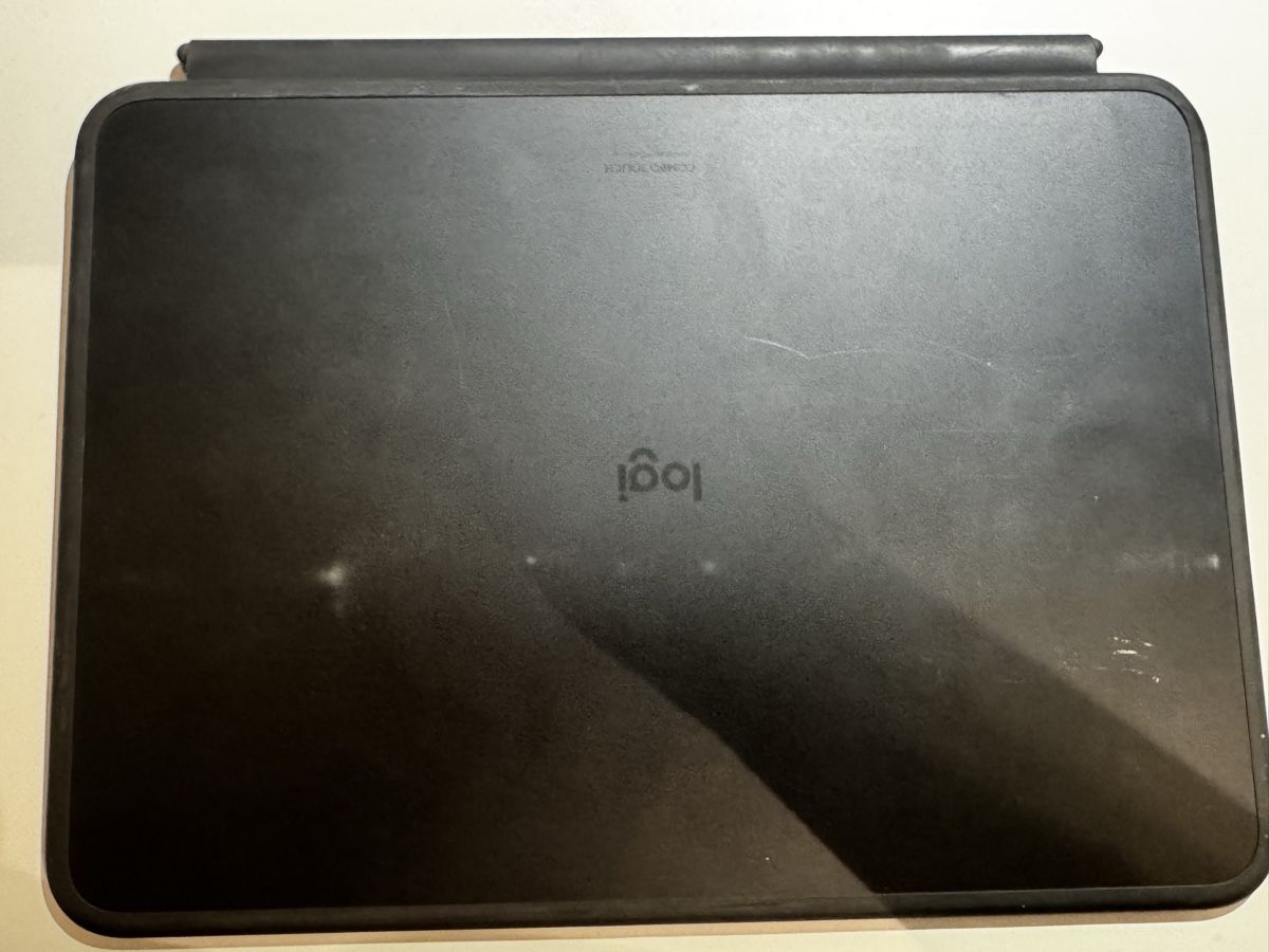 Logitech Tastiere: Logitech Combo Touch Tastatur - iPad Pro 11" M4 - gebraucht – Usato da Erlenbach ZH venduto da lberli 2
