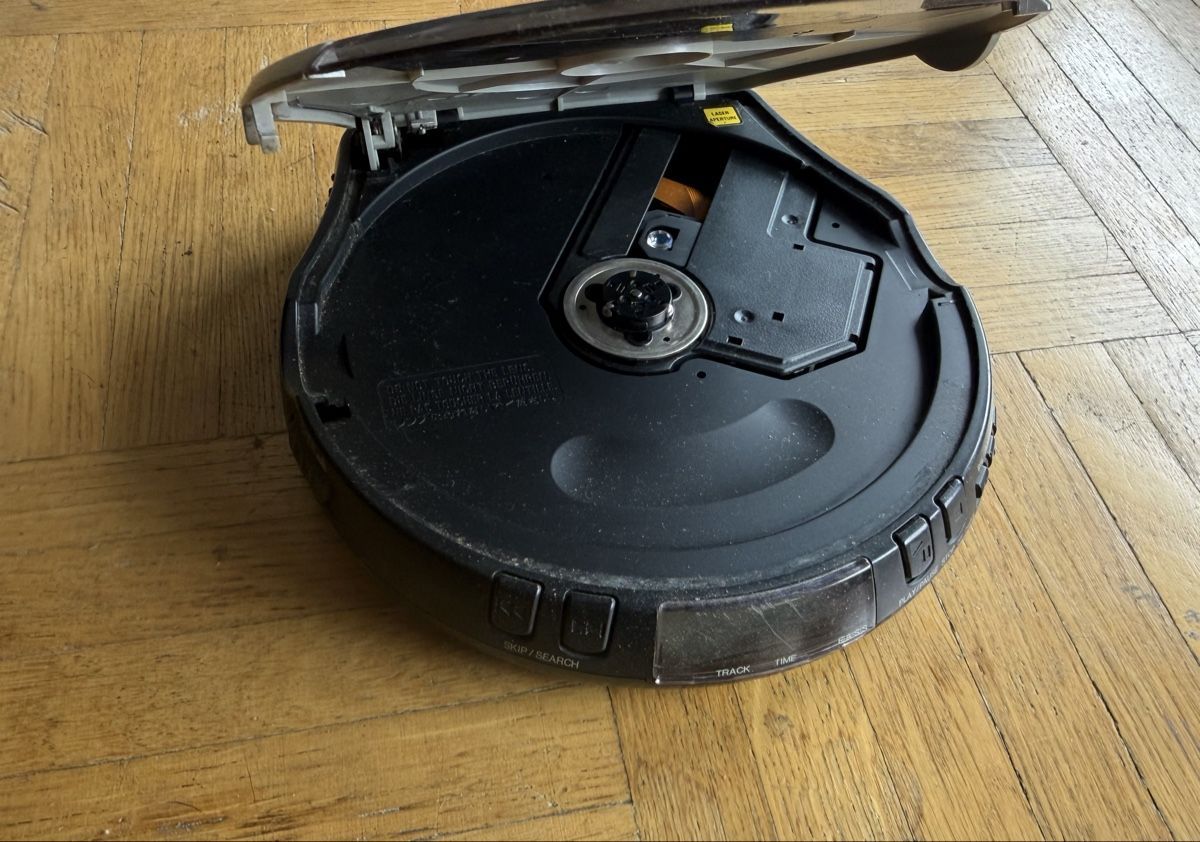 Lettore multimediale portatile: Lettore CD portatile Aiwa XP-570 usato – Usato da S. Pietro venduto da pap_nd2w 1
